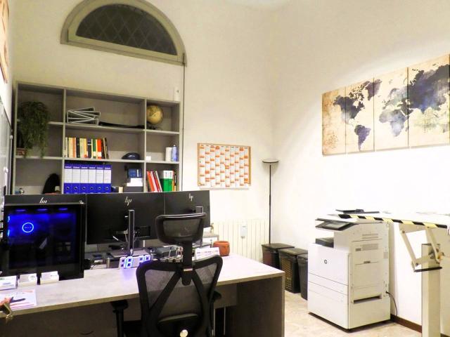 Ufficio in vendita a Unione Alto Ferrarese, Cento