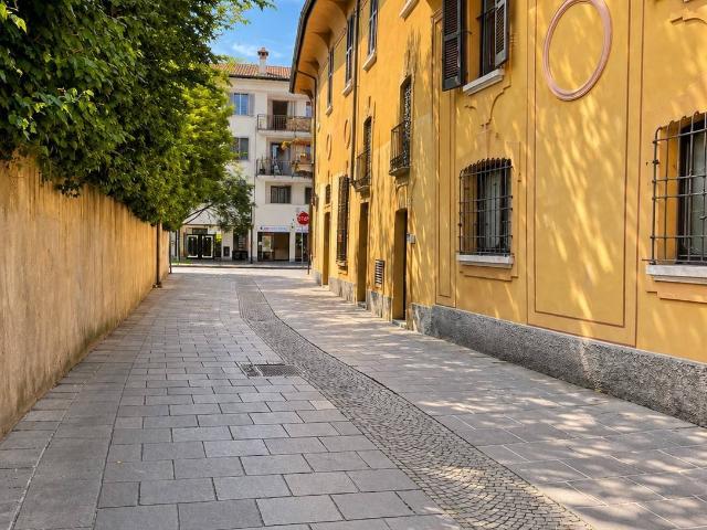 Ufficio in vendita a Asmonte, Ossona