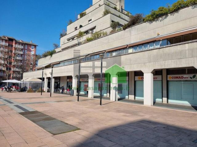 Ufficio in vendita a Tre Torri, Cernusco Sul Naviglio