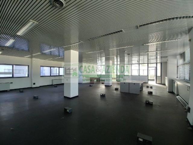Ufficio in vendita a Cernusco Sul Naviglio, Lombardia