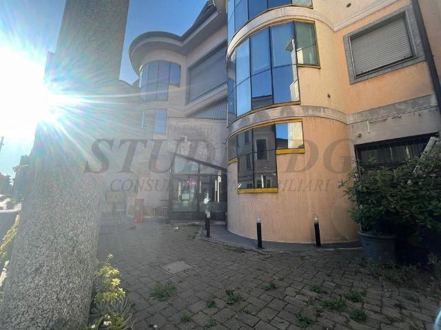 Ufficio in vendita a Molinello, Cesano Maderno
