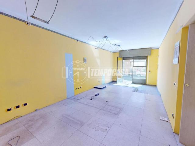 Ufficio in vendita a Molinello, Cesano Maderno