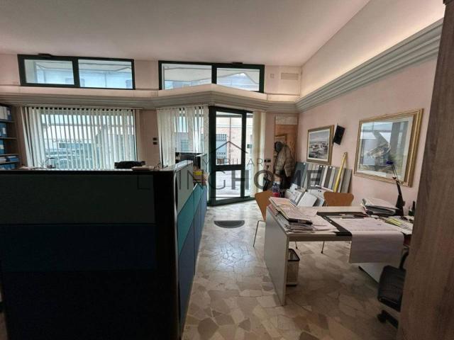 Ufficio in vendita a Cesenatico, Reggio Emilia