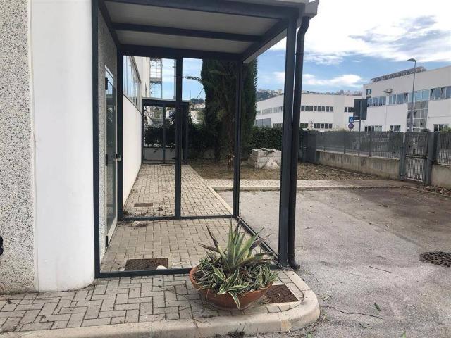 Ufficio in vendita a Chieti Scalo, Chieti