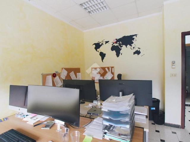 Ufficio in vendita a Collesalvetti, Toscana