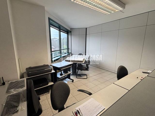 Ufficio in vendita a Como, Lombardia