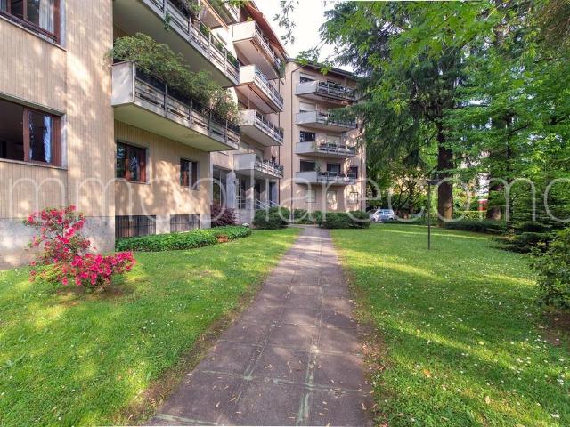 Ufficio in vendita a Santa Croce, Como