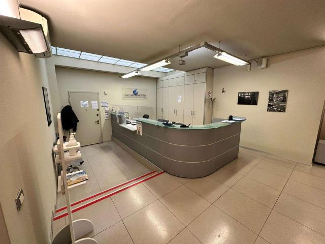 Ufficio in vendita a San Giovanni, Como