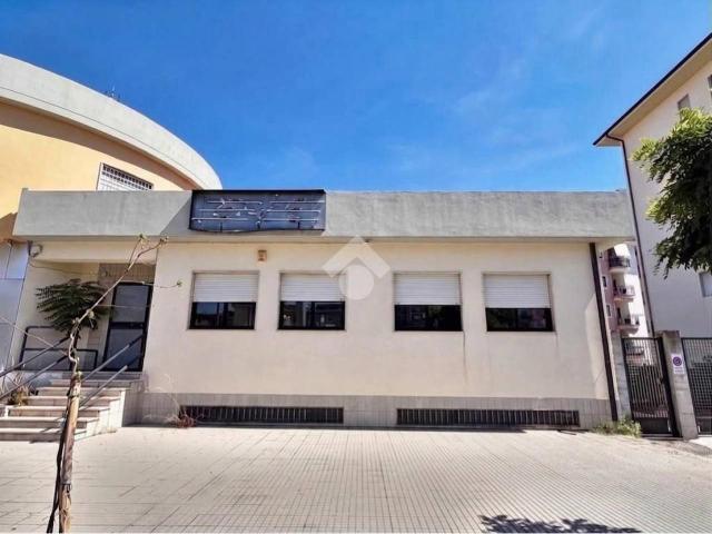 Ufficio in vendita a Corigliano-Rossano, Calabria