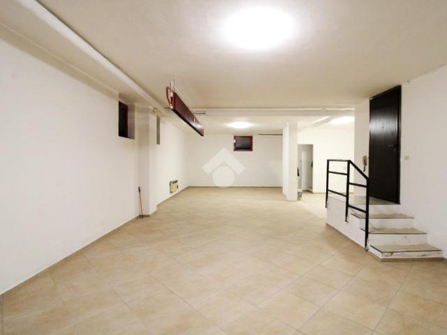 Ufficio in vendita a Cornate D'adda, Lombardia