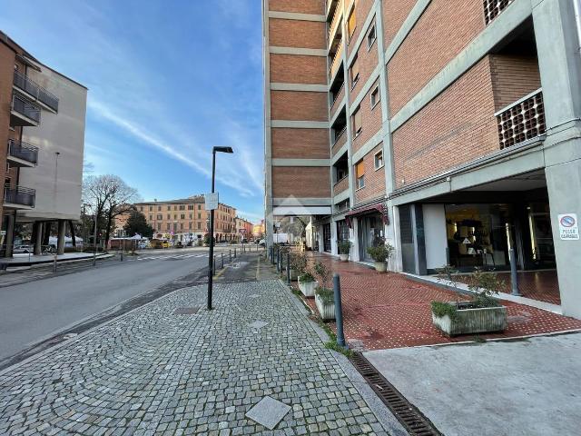 Ufficio in vendita a Pianura Reggiana, Re