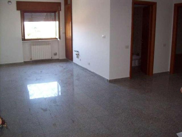 Ufficio in vendita a Città 2000, Calabria