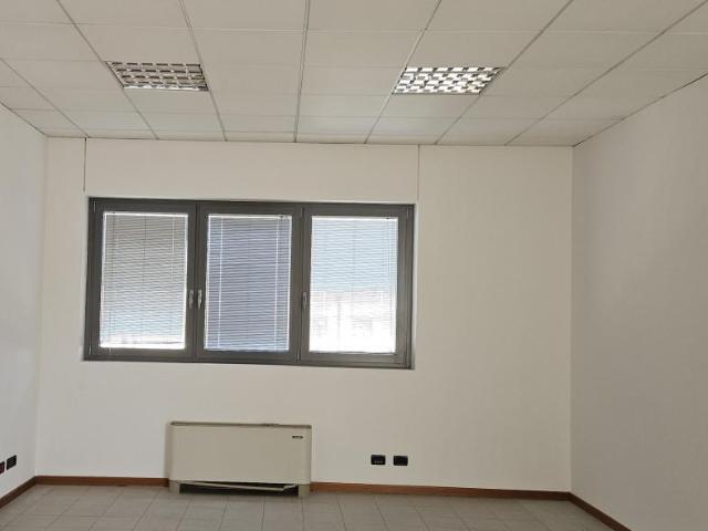Ufficio in vendita a Este, Veneto