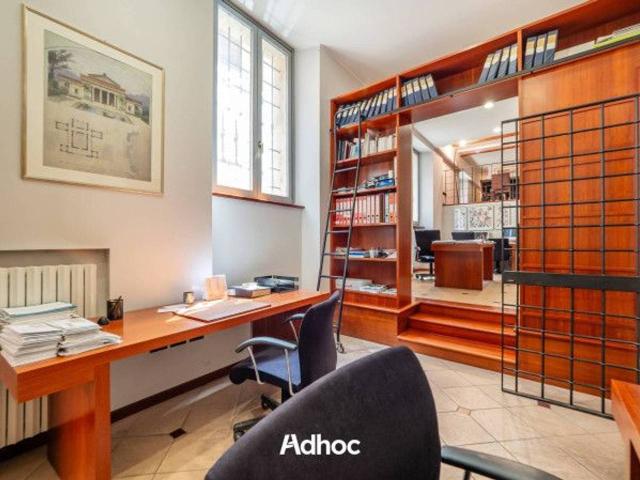 Ufficio in vendita a Centro storico, Marche