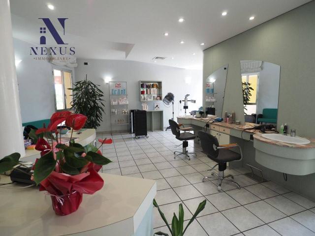Ufficio in vendita a San Lazzaro, Marche