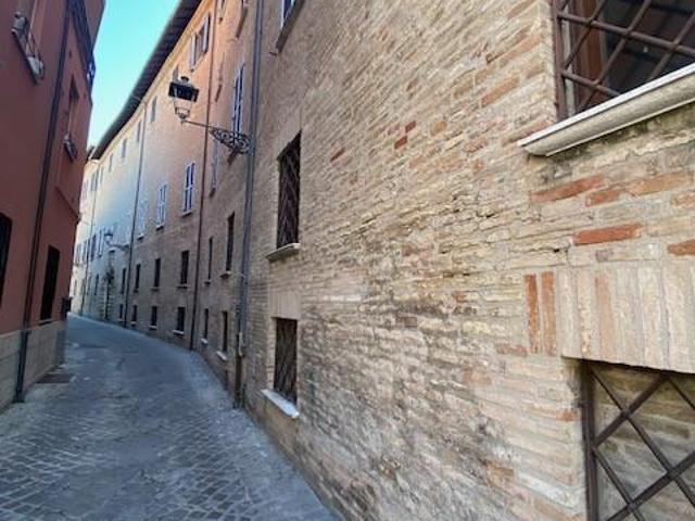 Ufficio in vendita a Centro storico, Marche