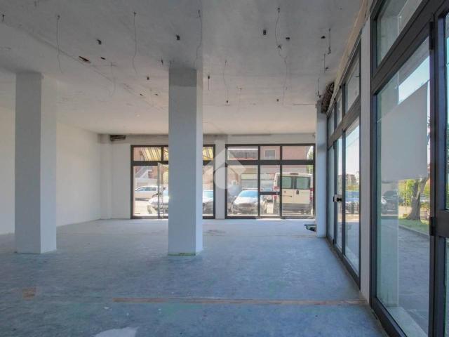 Ufficio in vendita a Unione dei comuni del Distretto Ceramico, Fiorano Modenese