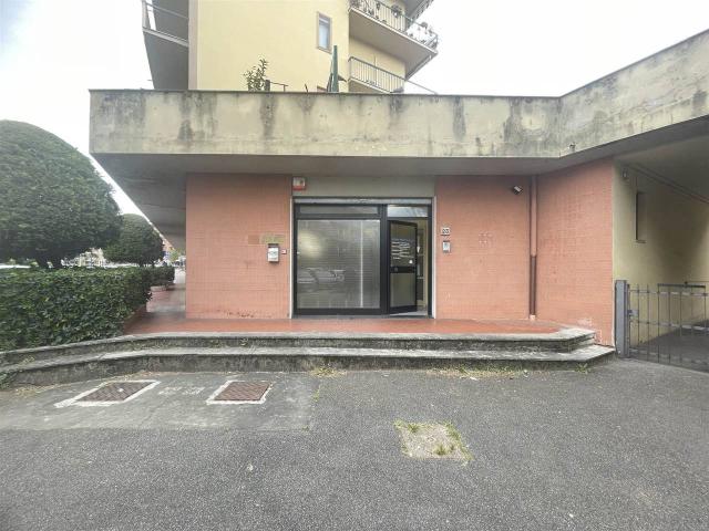 Ufficio in vendita a Quartiere 4, Firenze