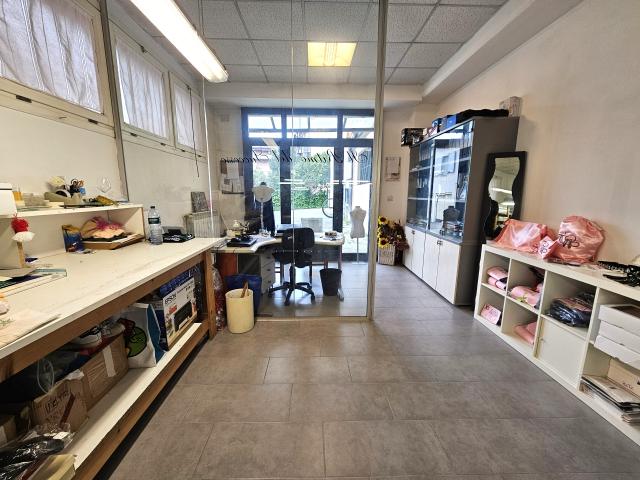 Ufficio in vendita a Quartiere 4, Firenze
