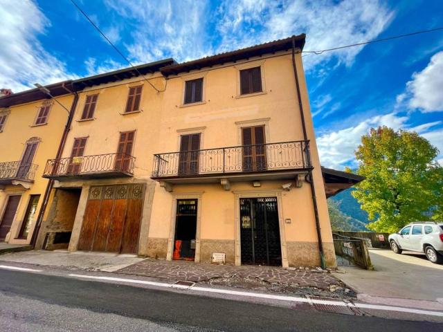 Ufficio in vendita a Unione di Comuni della Romagna Forlivese, Quattro