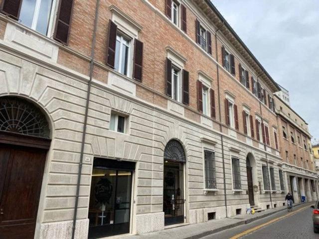 Ufficio in vendita a Unione di Comuni della Romagna Forlivese, Quattro