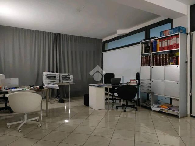 Ufficio in vendita a Unione di Comuni della Romagna Forlivese, Quattro