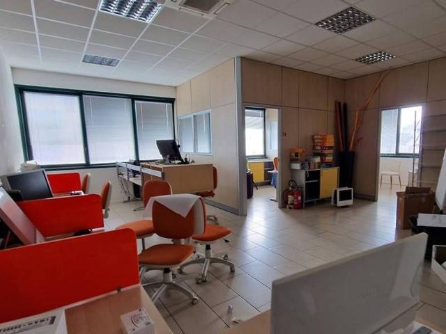 Ufficio in vendita a Unione di Comuni della Romagna Forlivese, Quattro