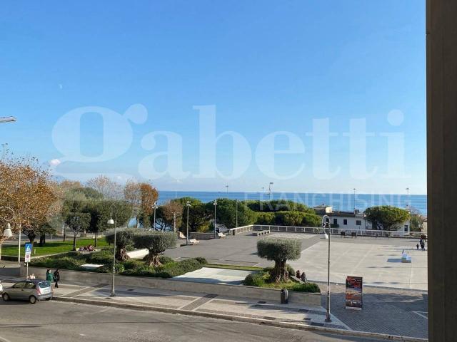 Ufficio in vendita a Formia, Lazio