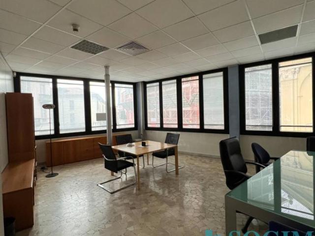 Ufficio in vendita a Centro, Gallarate