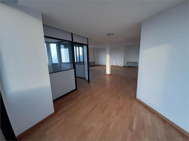 Ufficio in vendita a Centro, Gallarate