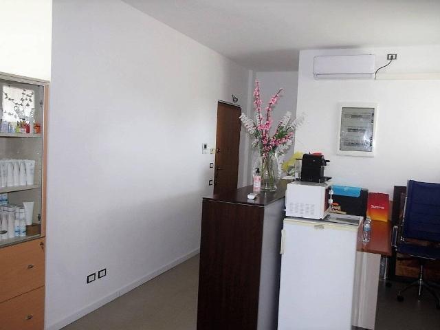 Ufficio in vendita a Sciarè, Gallarate