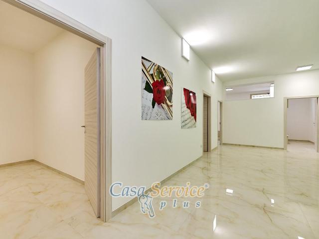 Ufficio in vendita a Puglia, Lecce
