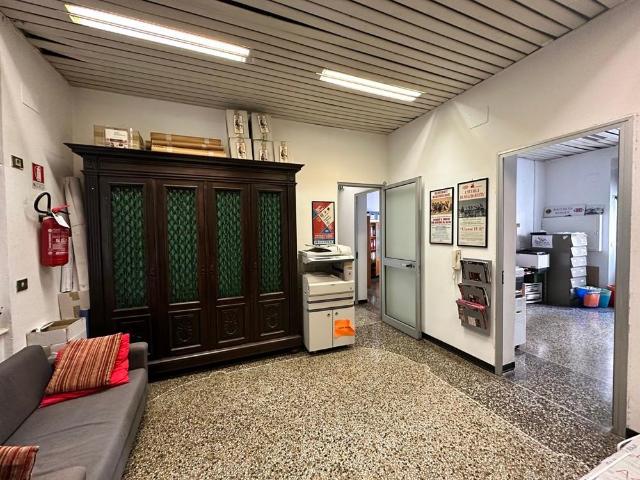 Ufficio in vendita a Bassa Val Bisagno, Serra Riccò