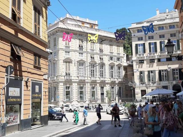 Ufficio in vendita a Centro Est, Serra Riccò