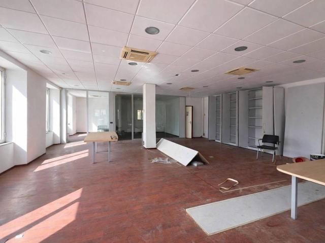 Ufficio in vendita a Val Polcevera, Serra Riccò
