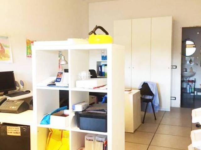 Ufficio in vendita a Levante, Serra Riccò
