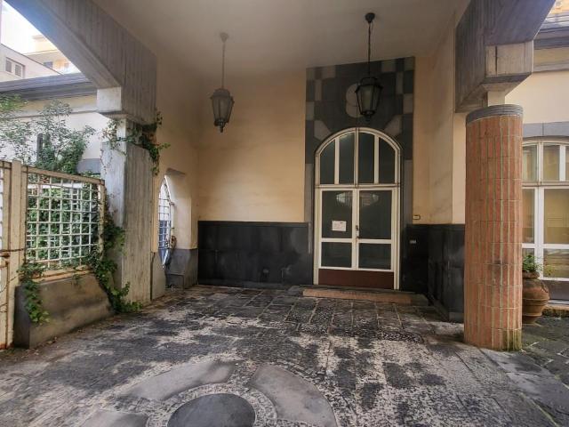 Ufficio in vendita a Giugliano In Campania, Campania