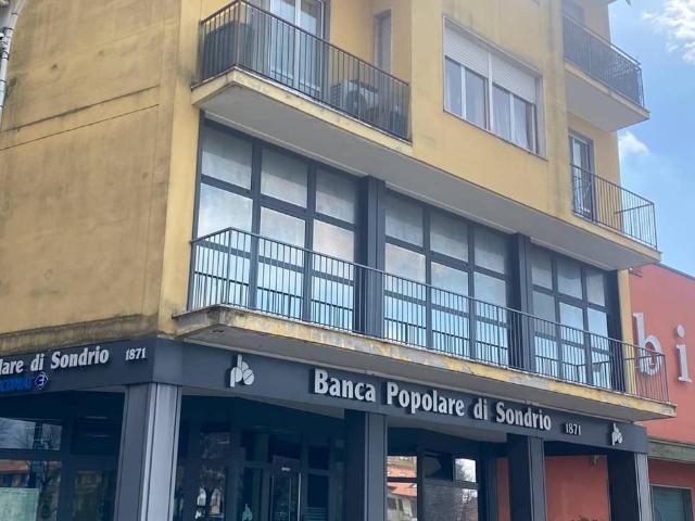 Ufficio in vendita a Robbiano, Giussano