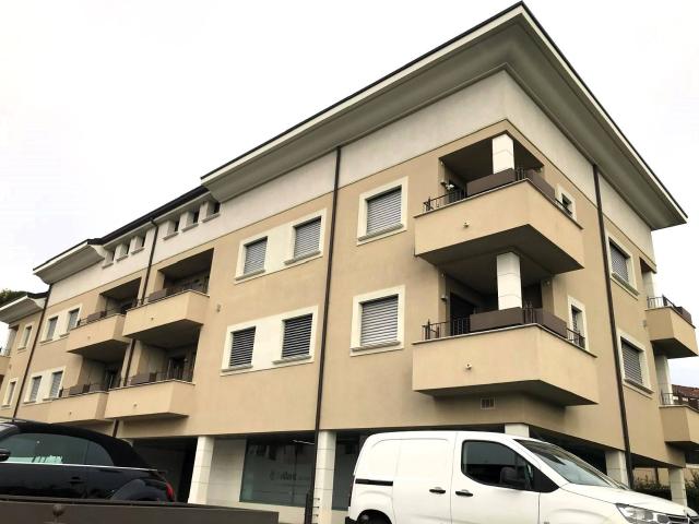 Ufficio in vendita a Robbiano, Giussano