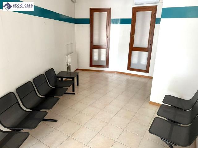 Ufficio in vendita a Brugazzo, Giussano