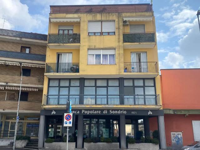 Ufficio in vendita a Robbiano, Giussano