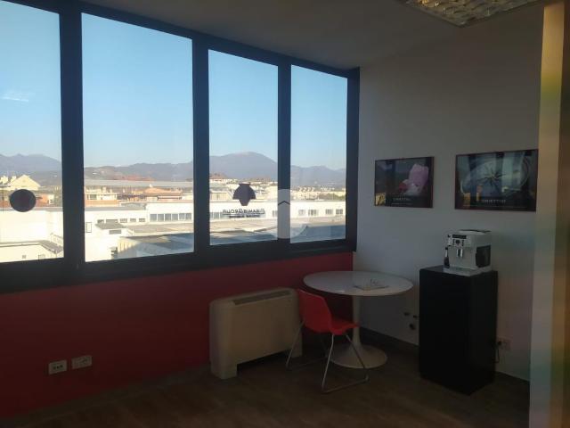 Ufficio in vendita a Gorle, Lombardia