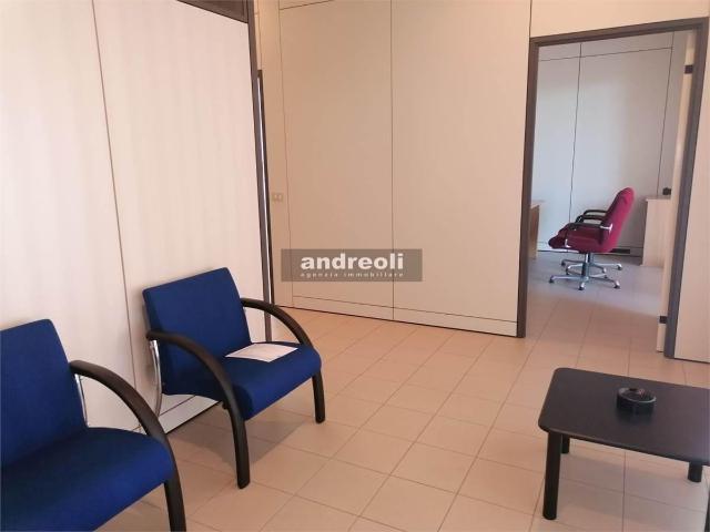 Ufficio in vendita a Marche, Ancona