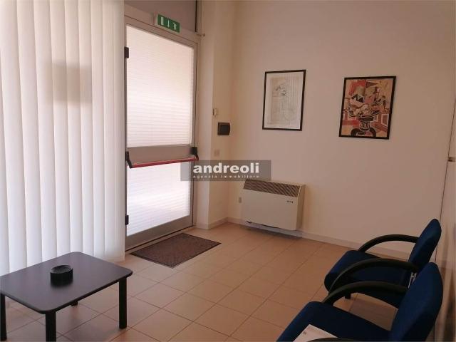 Ufficio in vendita a Marche, Ancona