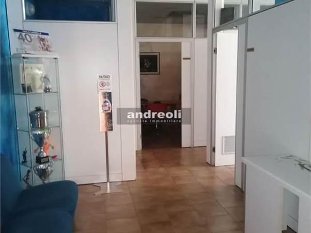 Ufficio in vendita a Marche, Ancona