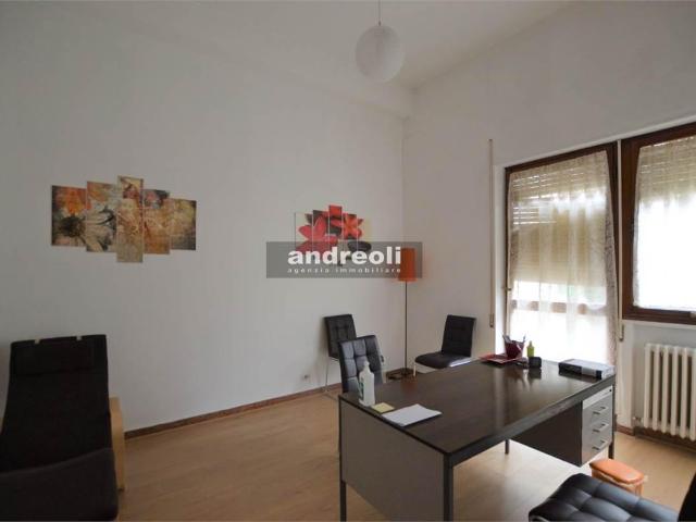 Ufficio in vendita a Marche, Ancona