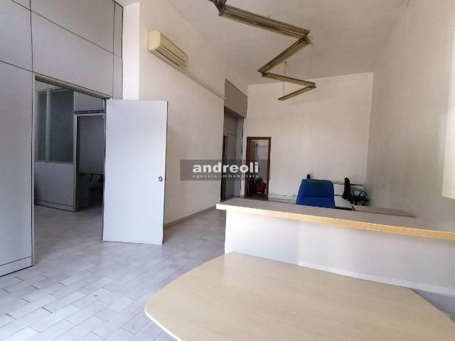 Ufficio in vendita a Marche, Ancona