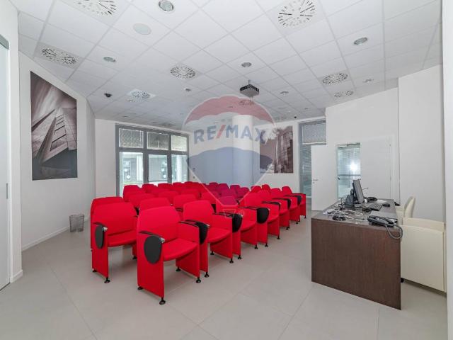 Ufficio in vendita a Marche, Ancona