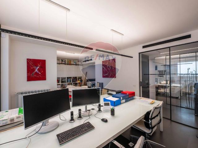 Ufficio in vendita a Lallio, Lombardia