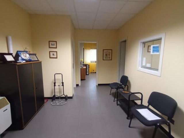 Ufficio in vendita a Capannori, Toscana